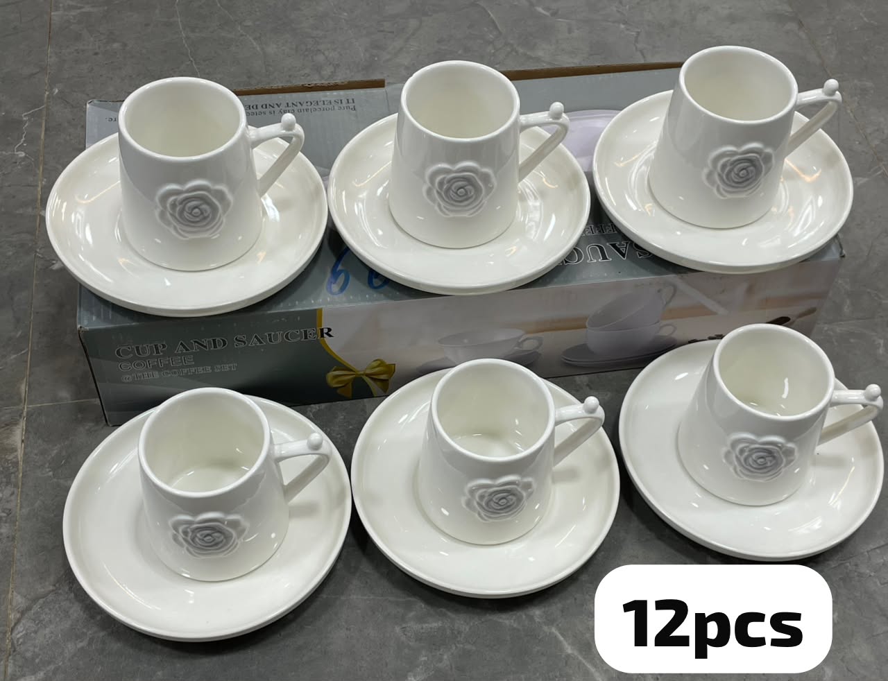 Ensemble tasses 12pcs porcelaines