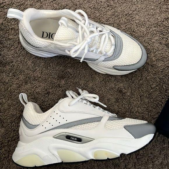 Dior B22